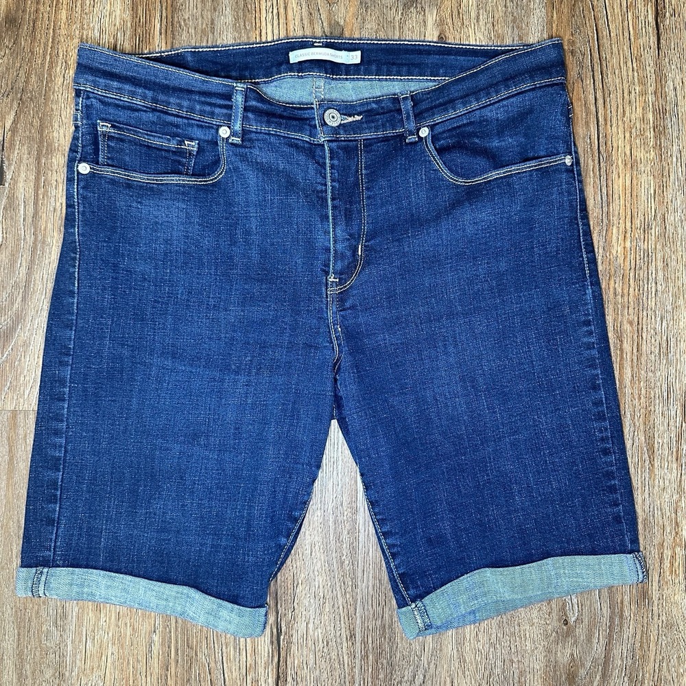 Levi's Classic Bermuda Shorts Women's 33 Dark Wash Stretch Denim High Rise